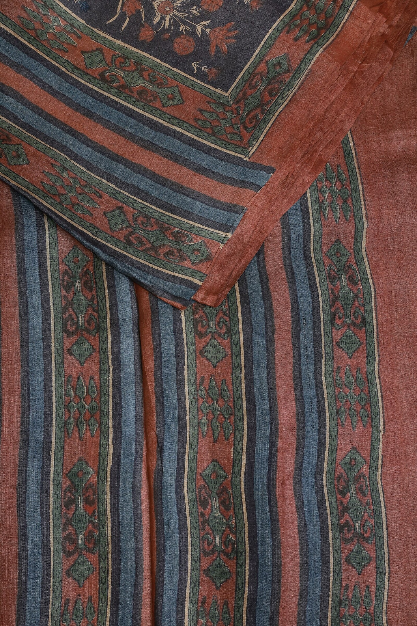 Navy Blue And Onion Pink Handblock Print Saree With Natural Dye, design view 3
