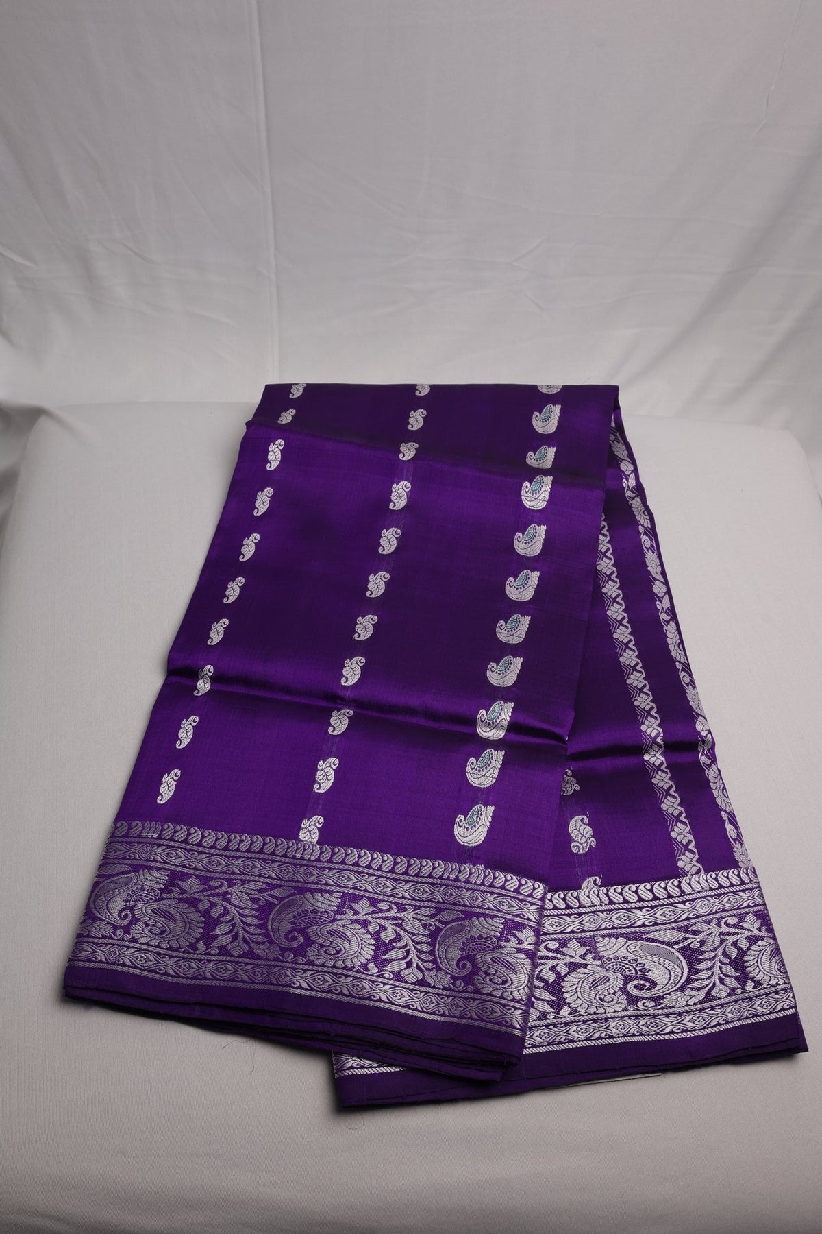 White and Blue Thirubhoovanam Kattam Saree