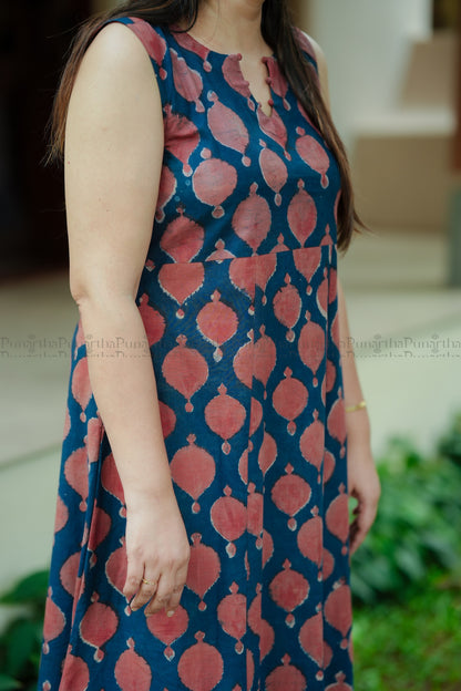 Dabu Print Kurti, print and construction detail