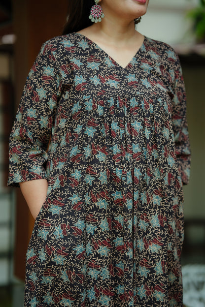 Ajrak V-neck Kurti, print and construction detail