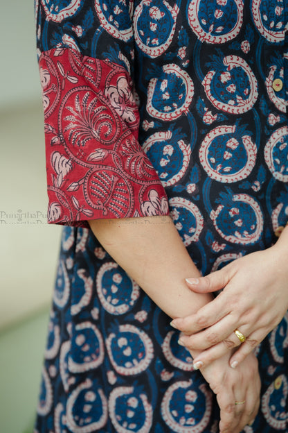 Jahota Handblock Print Kurti, print and construction detail