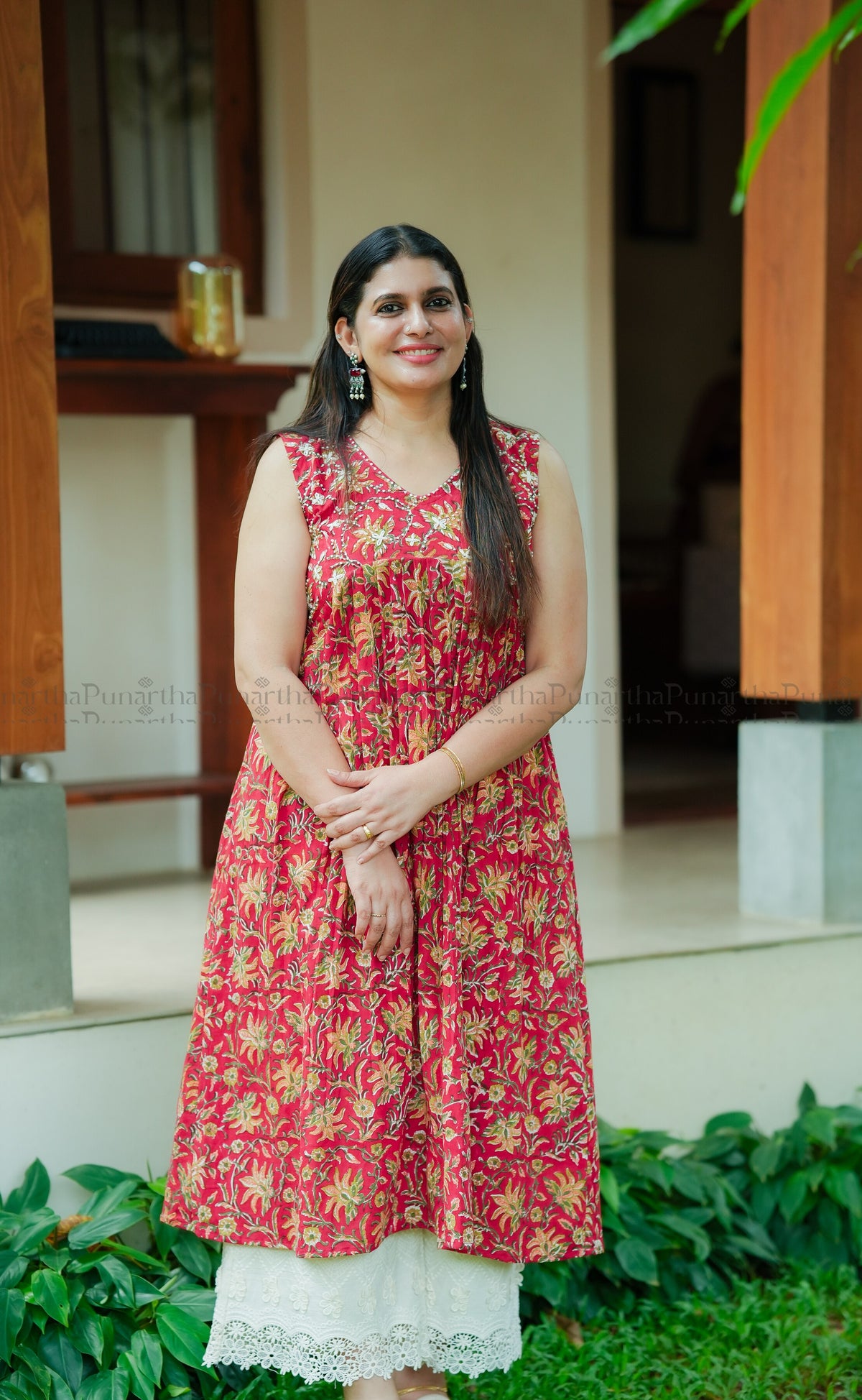 Sangneeri Thread Work Kurti, view 3