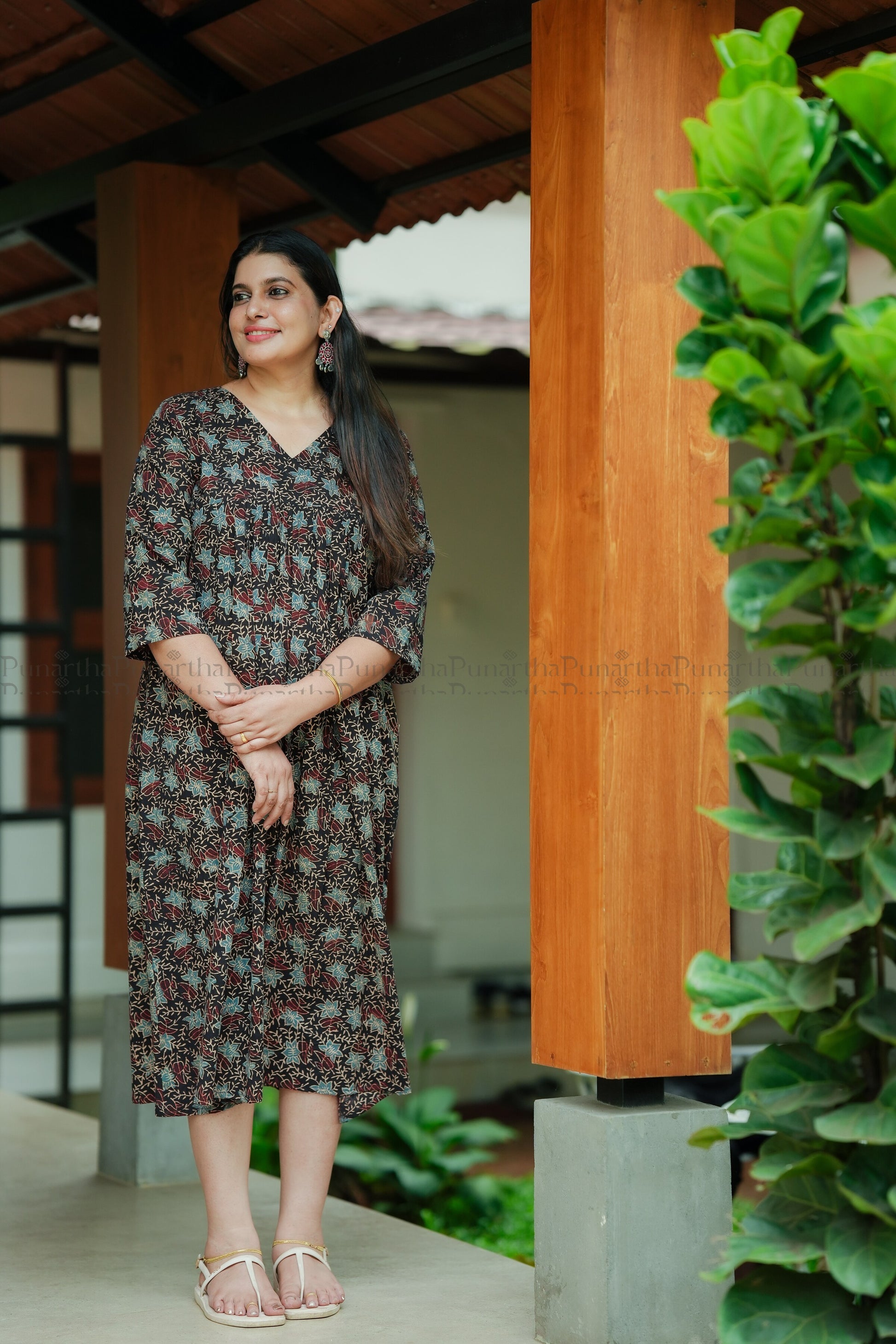 Ajrak V-neck Kurti, view 3
