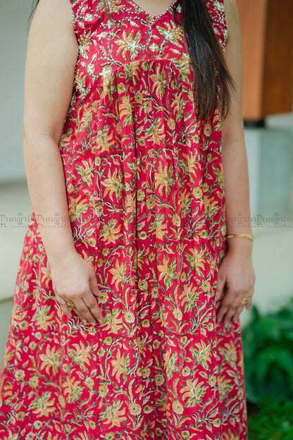 Sangneeri Thread Work Kurti, view 5