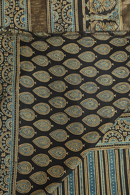 Ajrak Chanderi Silk Saree With Zari Border, folded saree view