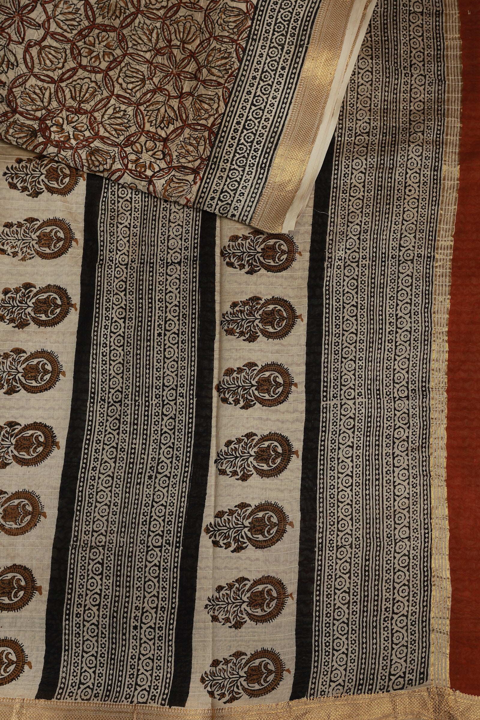 Bagru Chanderi Handblock Print Saree With Zari Border Design B, design view 3