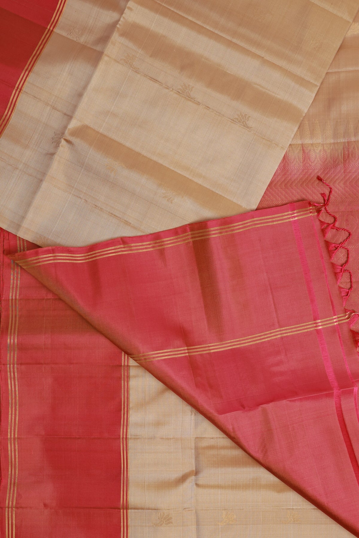 Beige And Pink Pure Silk Saree, design view 3