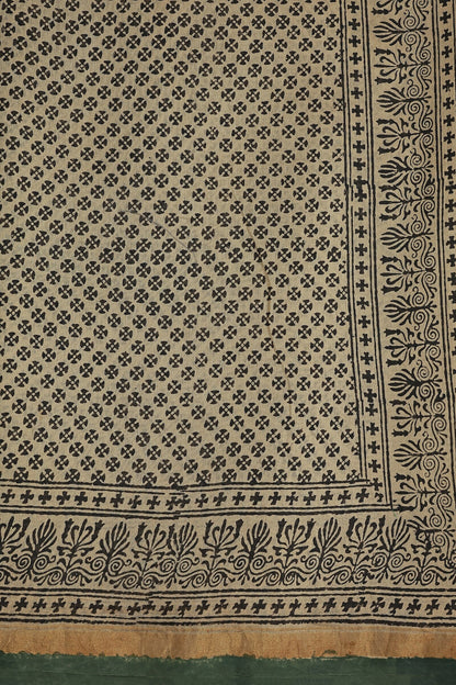 Beige Chanderi Handblock Print Saree With Natural Dye And Green Border, fabric detail