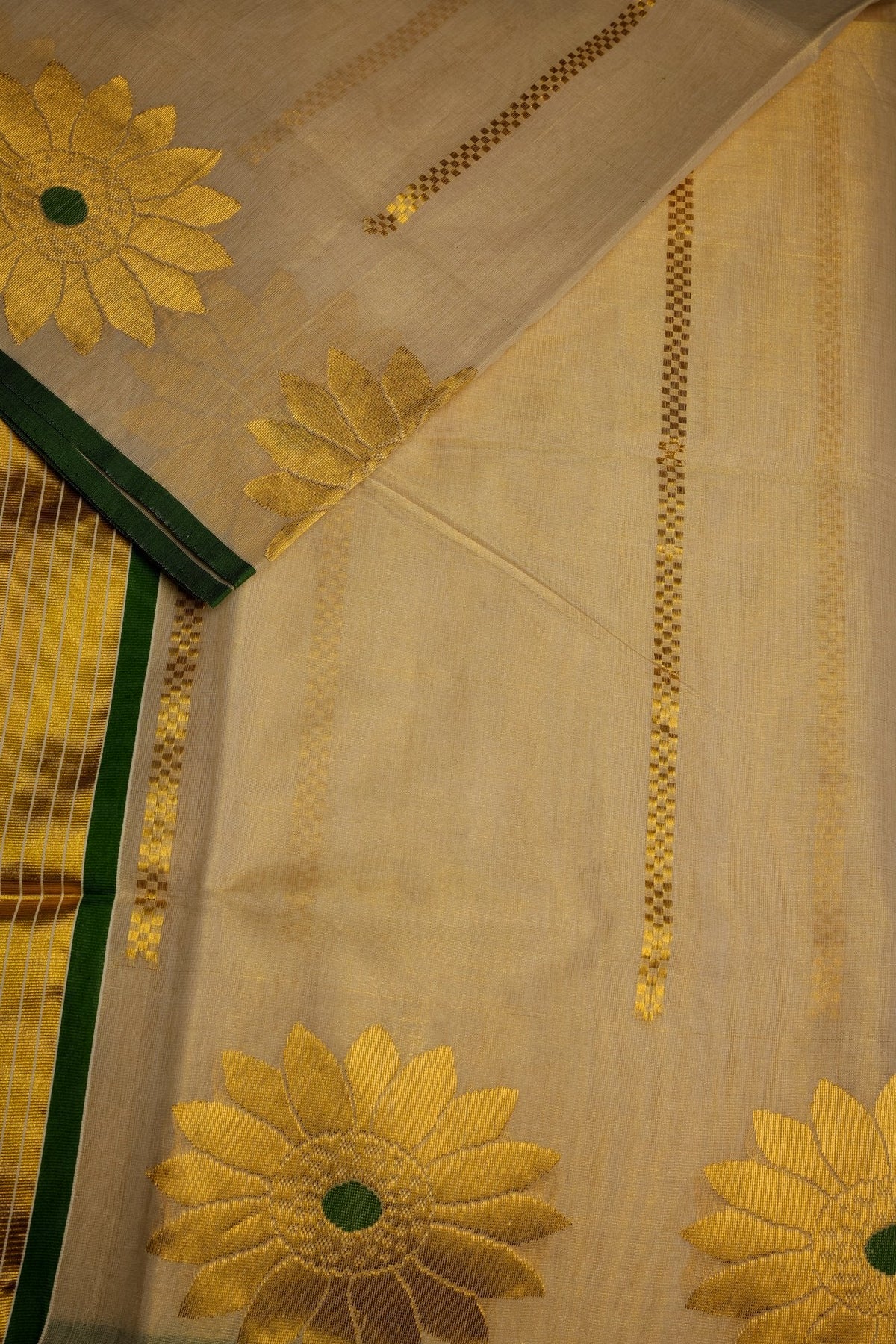 Kerala Sunflower Green Dot Set Saree