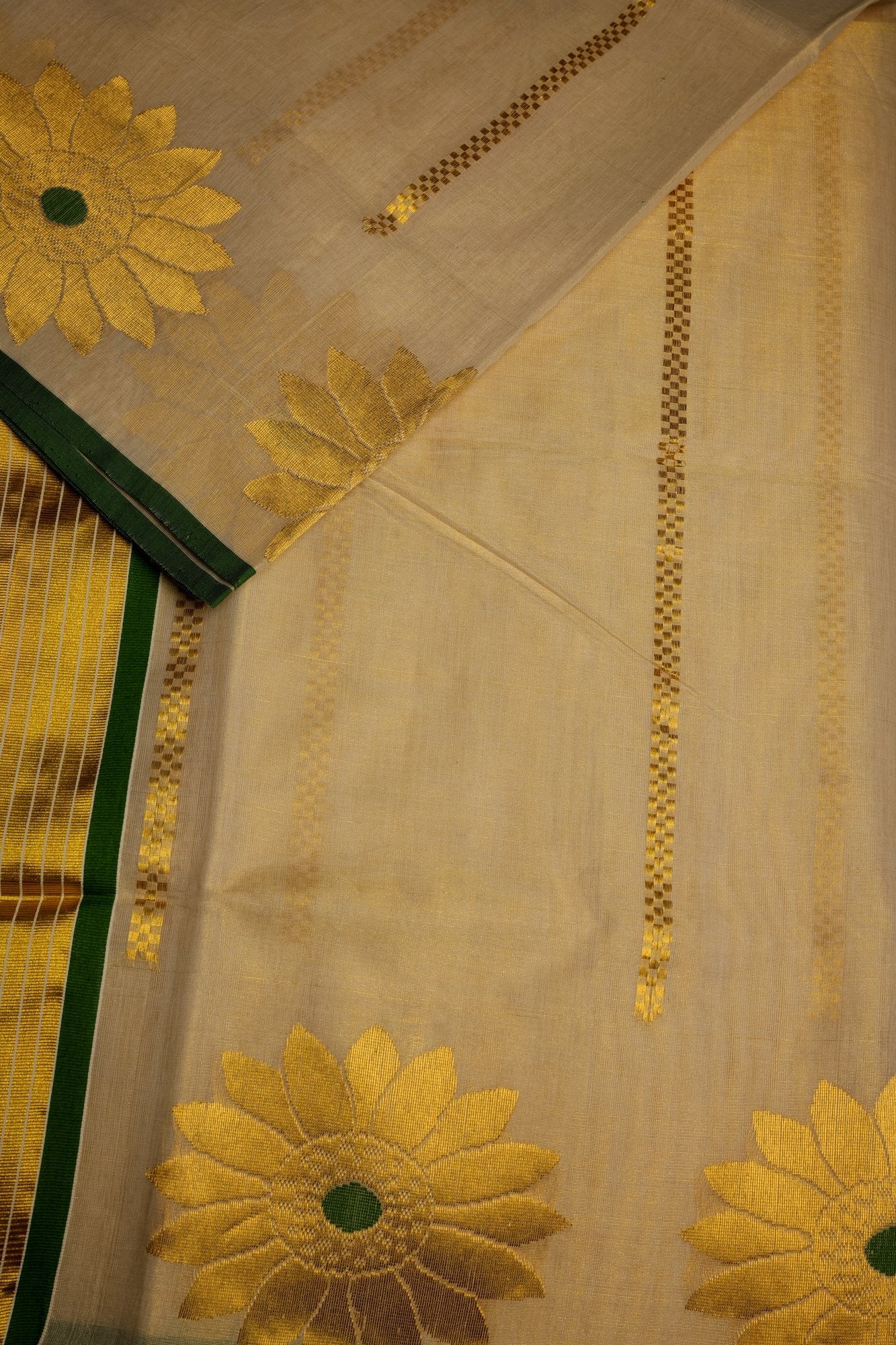 Kerala Sunflower Green Dot Set Saree