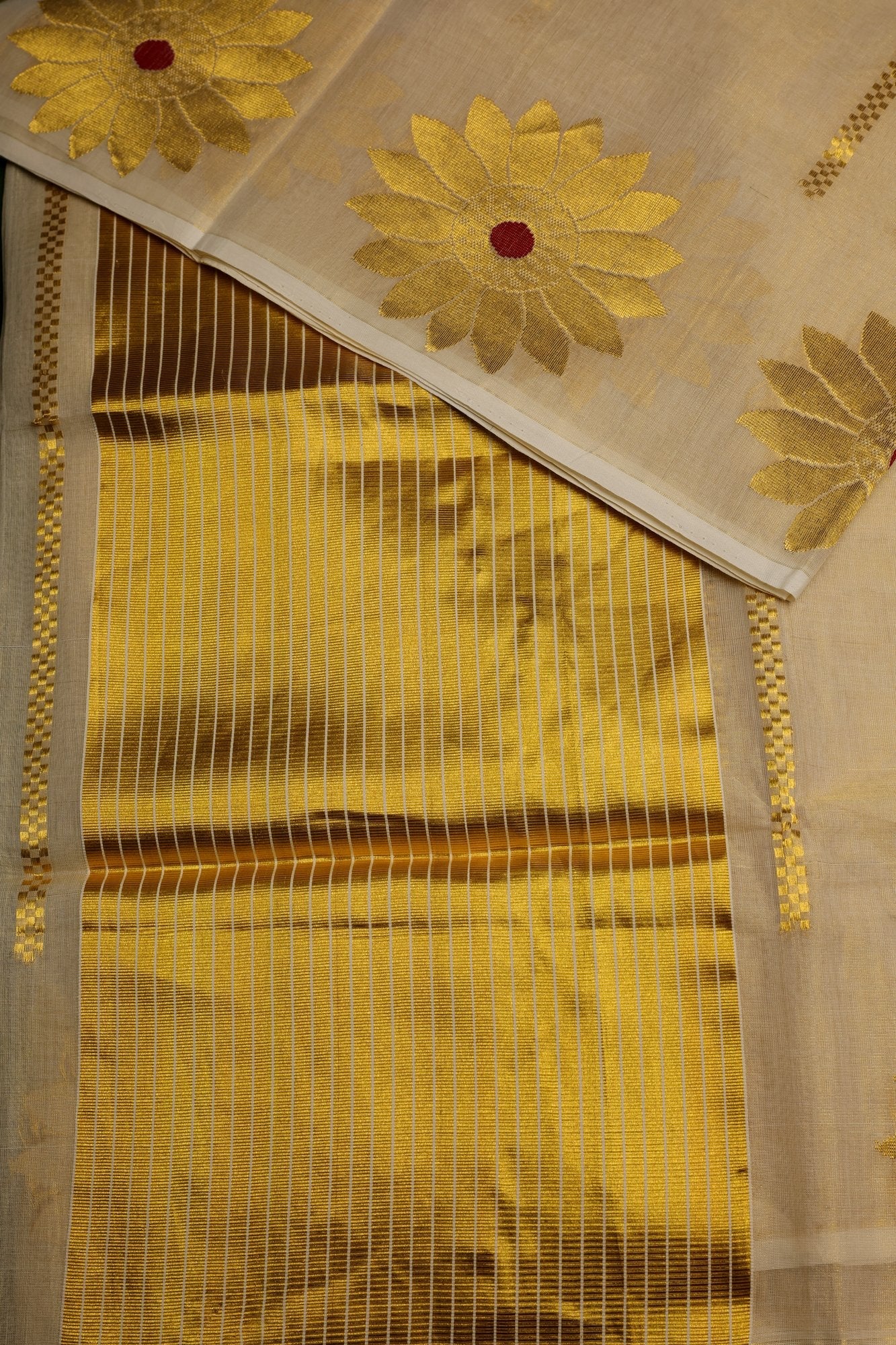 Kerala Sunflower Tissue Set Saree