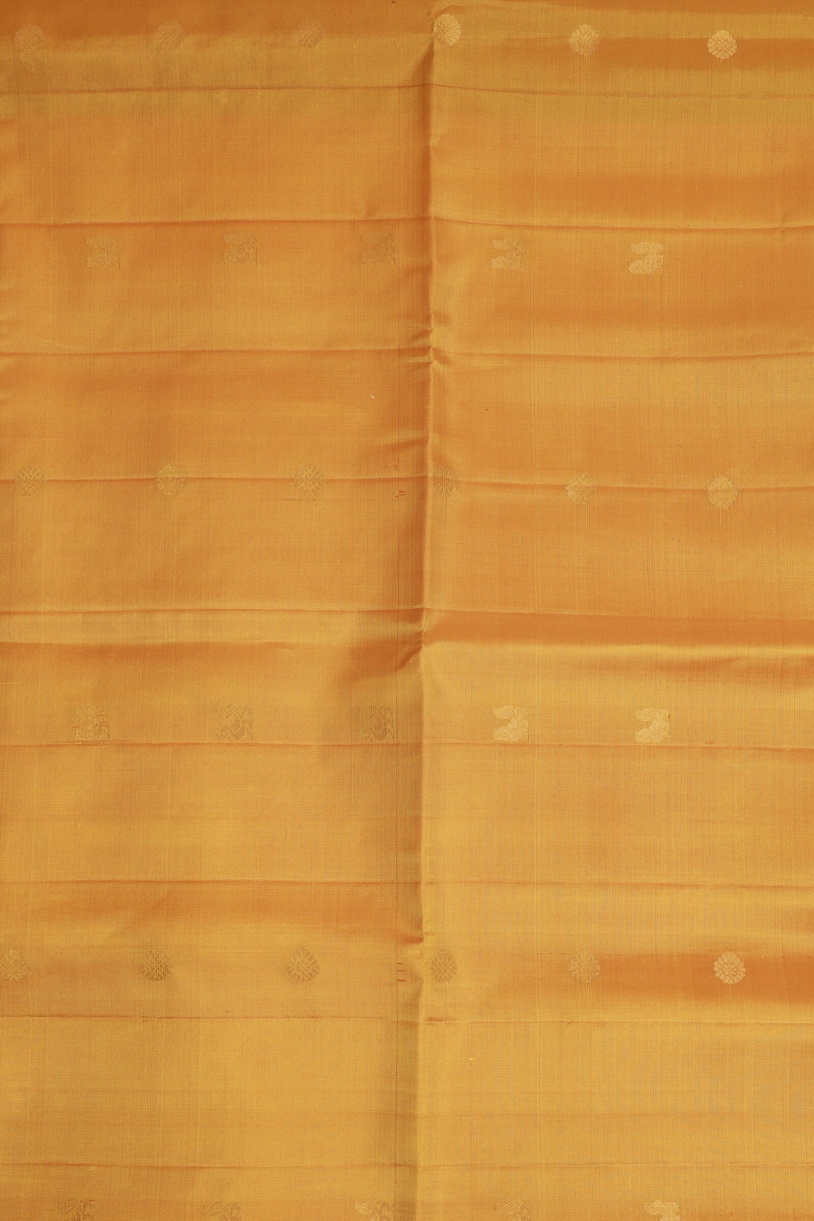 Mango Yellow Pure Silk Saree With Magenta Pallu, design view 3