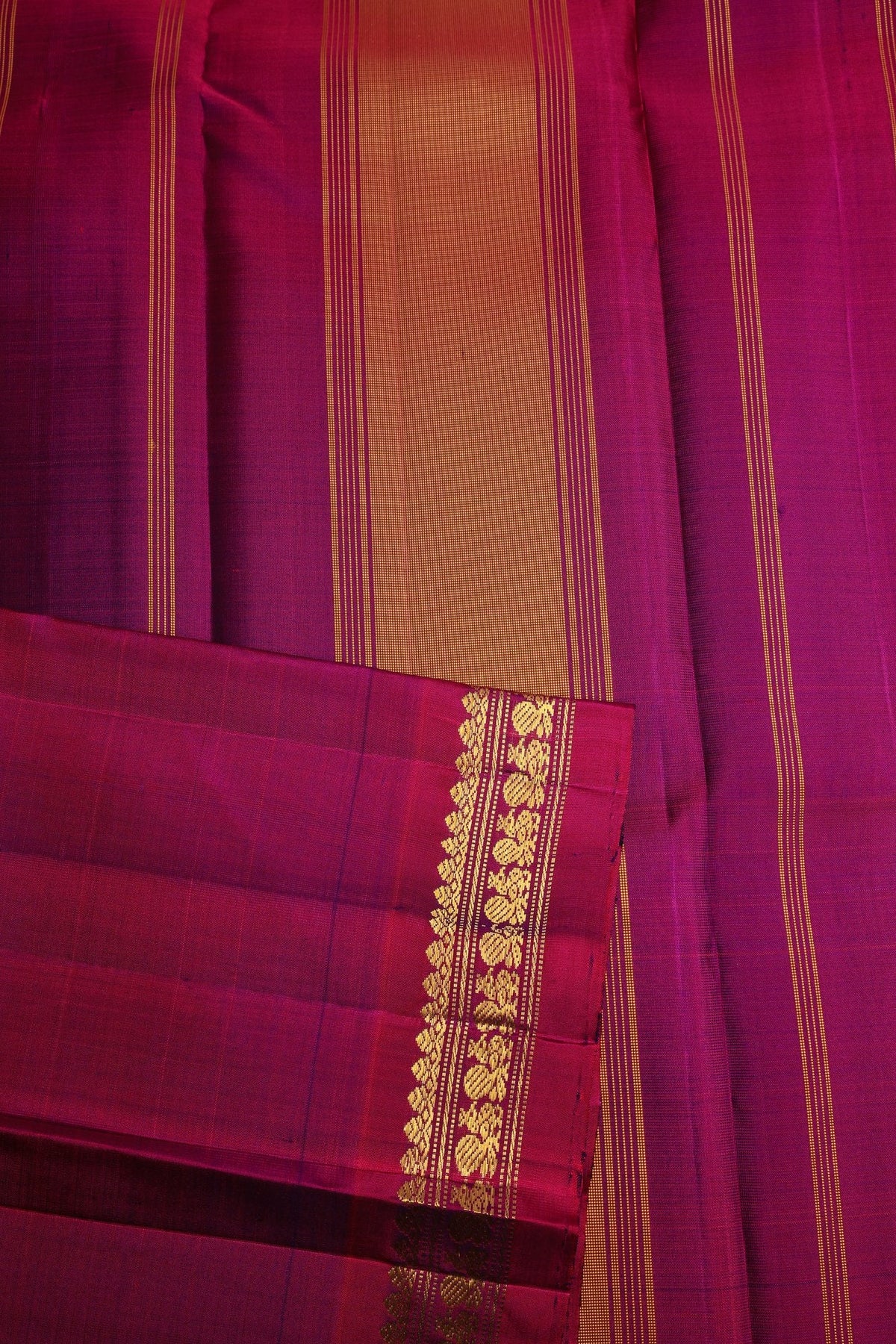 Mulkalmuru Saree Lines with Magentha Peacock Zari Border