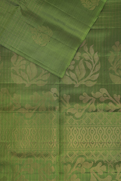 Parrot Green Pure Silk Saree With Zari Check Kattam, design view 3