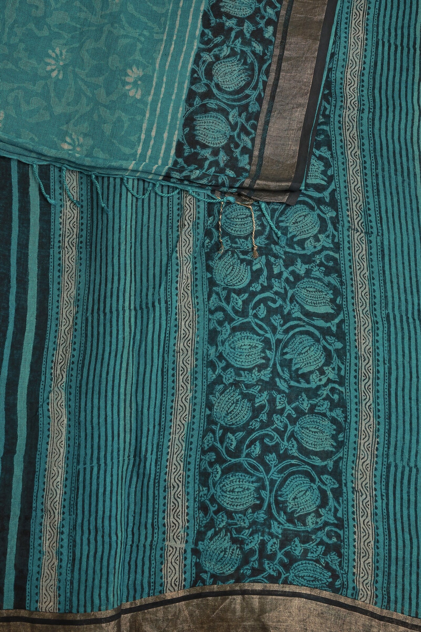 Peacock Green Linen Handblock Print Saree With Black And Zari Border, design view 3